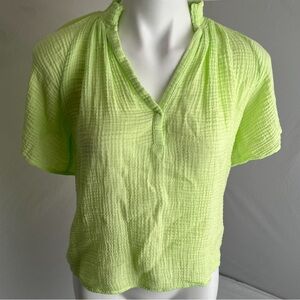 Red Haute neon lime green v-neck flutter sleeve top